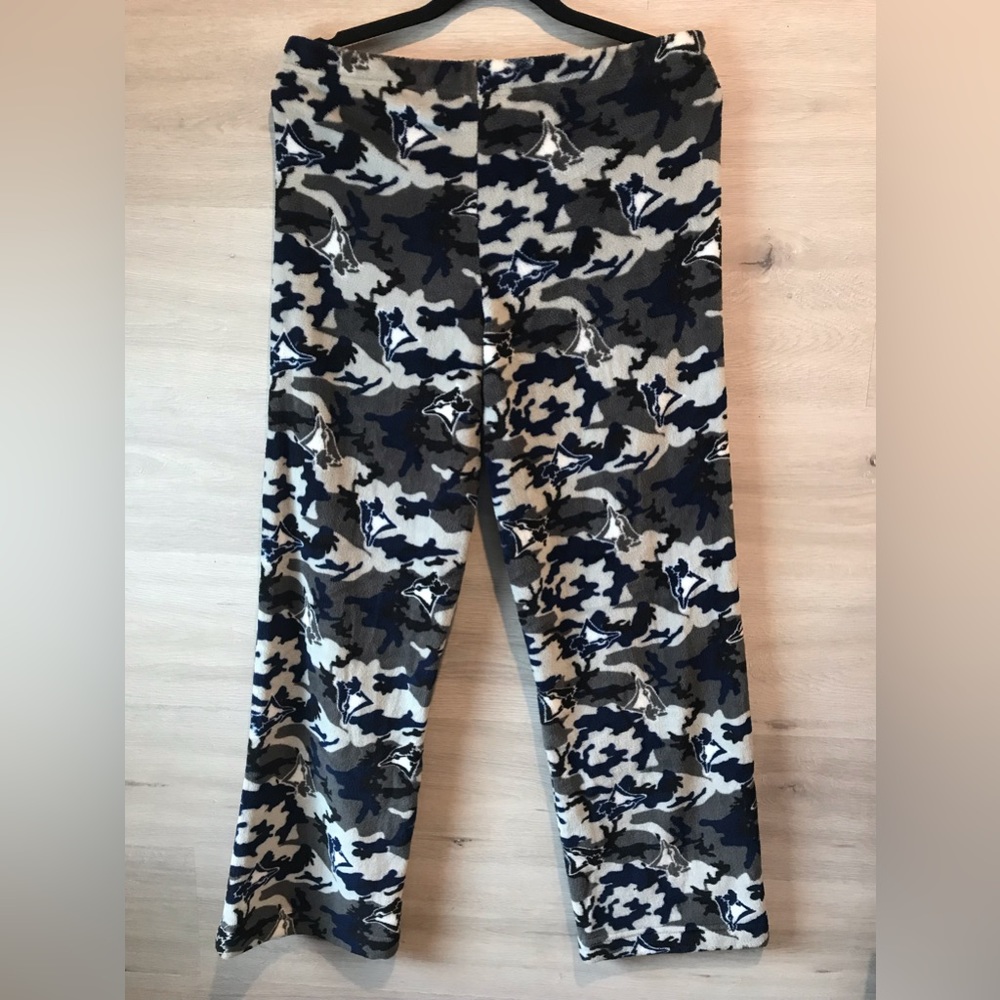 Toronto Blue Jays Camo Fleece Pajama Pants - Picture 4 of 6